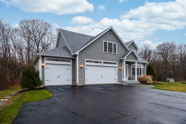 Cost of Driveway Sealing in Hemet